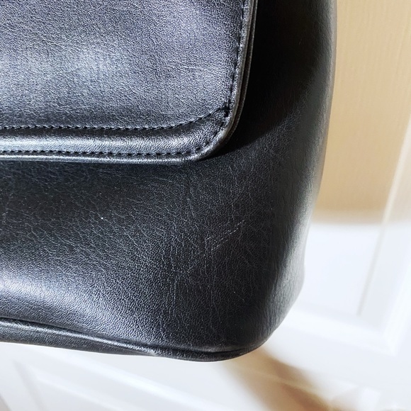 MATT & NAT Crossbody vegan leather purse, black - Picture 5 of 8